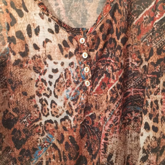 Leopard Pattern Tank Top - Picture 3 of 4